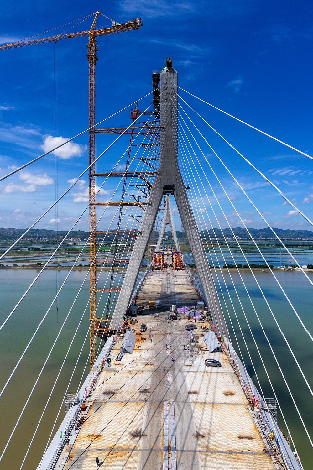 潮汕环线高速公路榕江特大桥主桥今合龙,跟航拍镜头回顾大桥建设历程