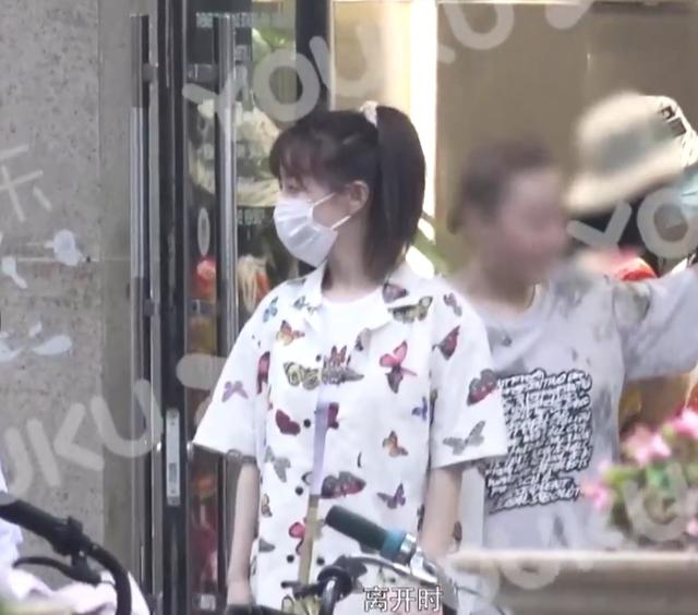 39岁李小璐报名街舞班？公共场合脱衣秀身材，与