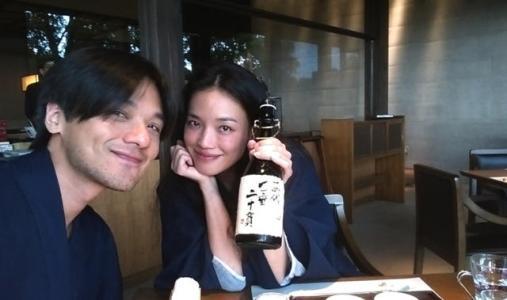 舒淇为冯德伦庆生,46岁冯德伦亲自下厨秀恩爱,