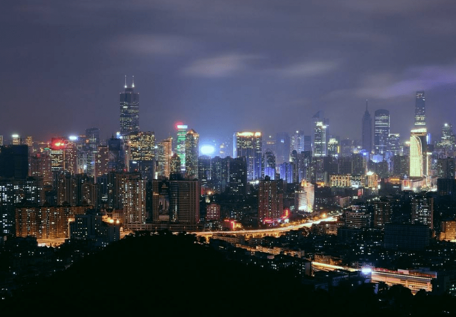 2020广州gdp赶超深圳_广州到深圳高铁票图片