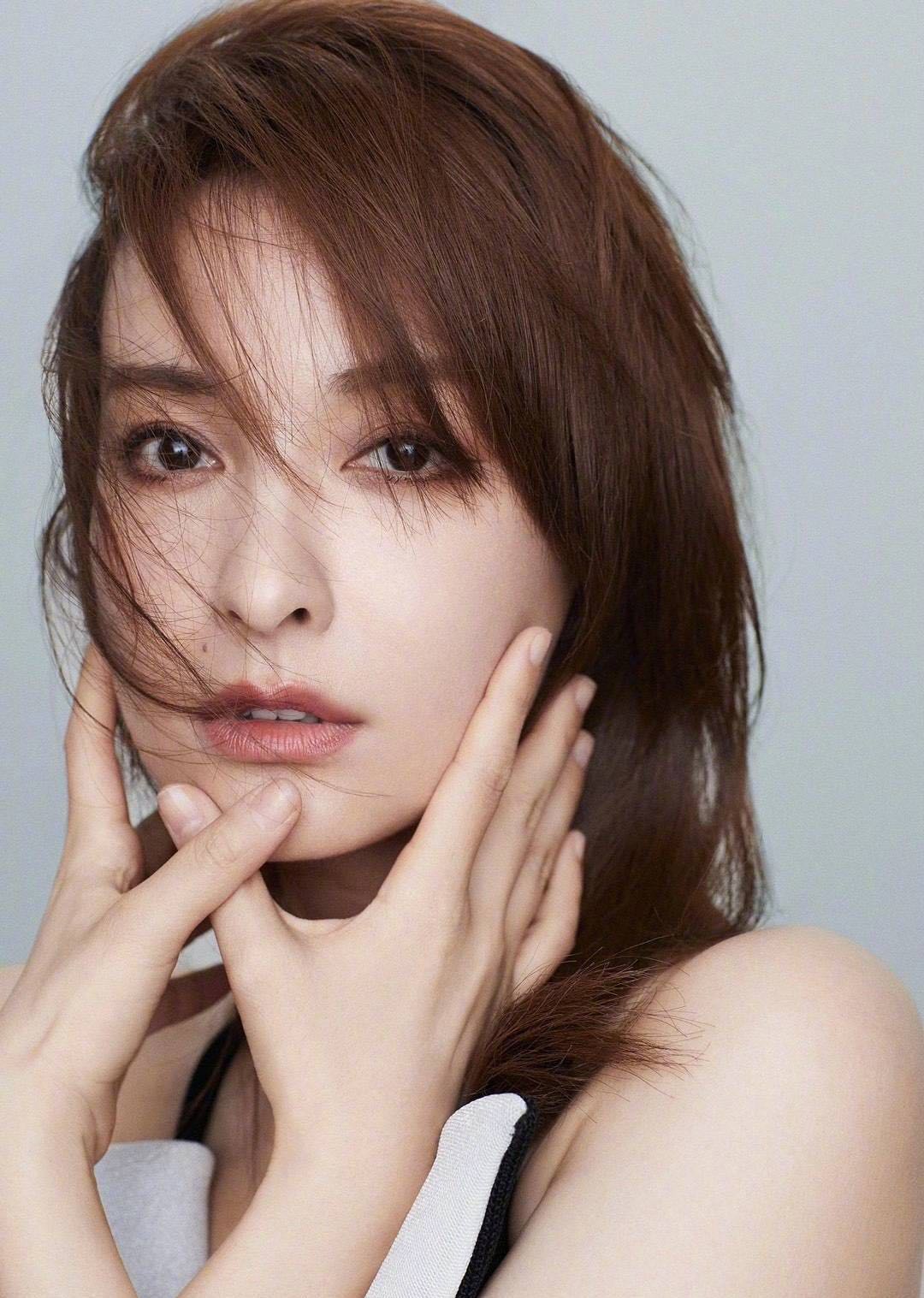 姐姐都夸吴昕，张雨绮要给她介绍男友，黄圣依