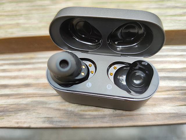 设计|旗舰中的旗舰！集动铁、高通、四麦降噪于一身的耳机：唐麦W5体验