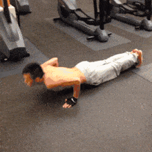 窄距俯卧撑锻炼方法 5b475024b75a48e59c81168854ccd4b3.gif