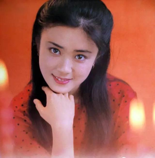 56岁傅艺伟曾是最美苏妲己，却二婚失败吸毒自毁