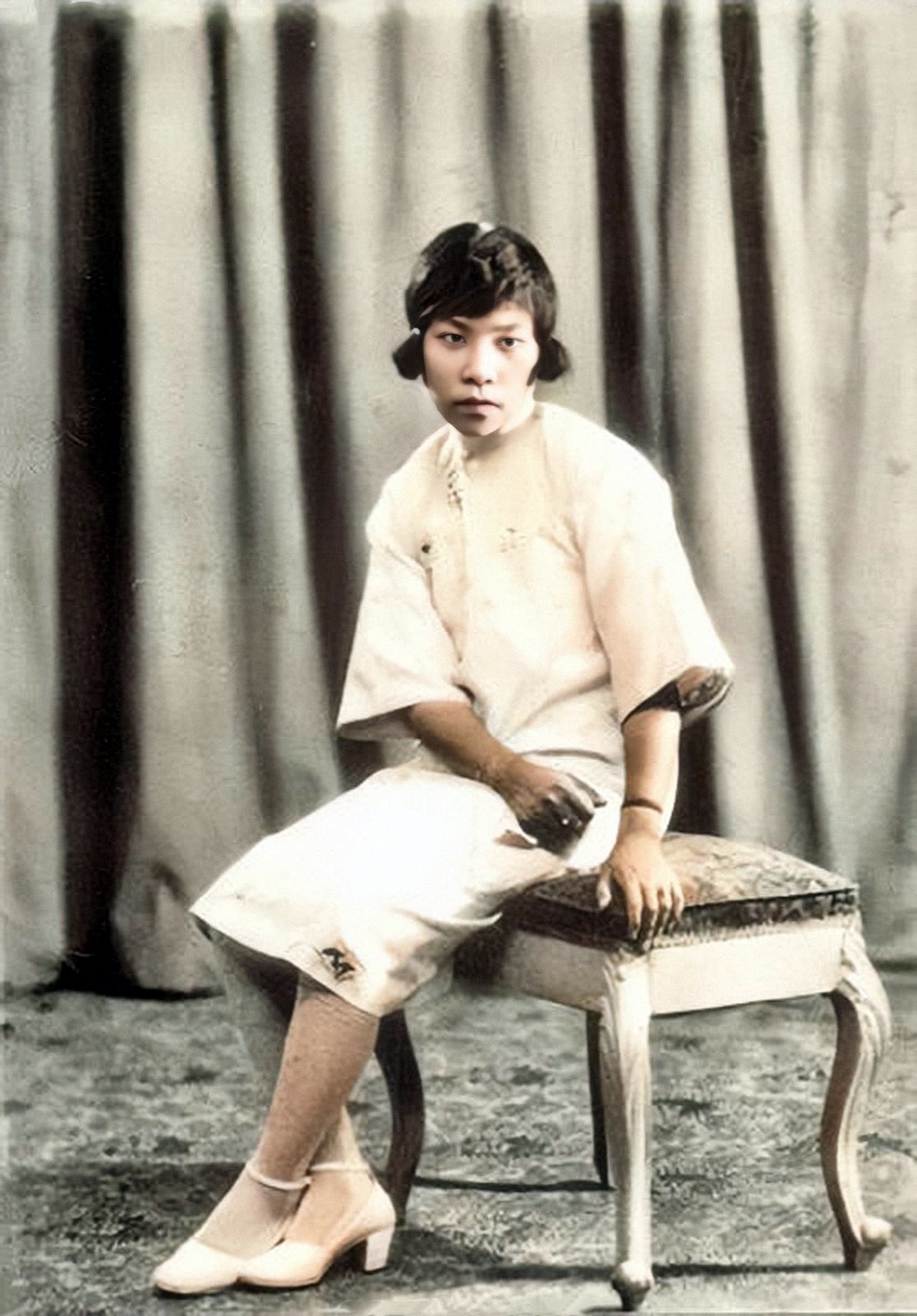 民国时期的十大才女:冰心写小说暗讽林徽因,陆小曼生活奢侈无度