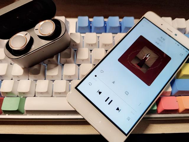 设计|旗舰中的旗舰！集动铁、高通、四麦降噪于一身的耳机：唐麦W5体验