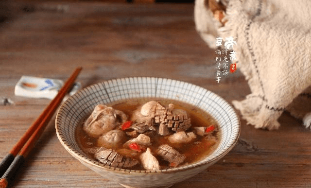 下火的药材煮水 d3039bb456da41489516facacd7f3a9e.png