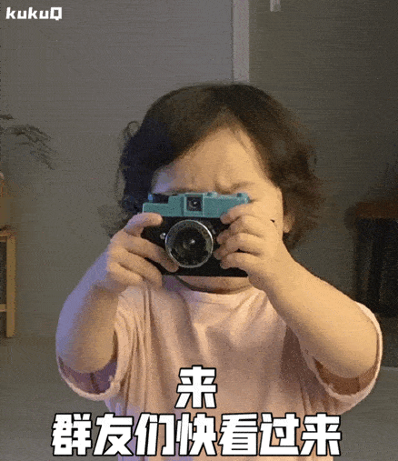 黄夏温拍照表情包合集|要拍照选我,我是专业的