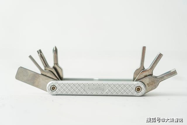 莫格|给相机搭配SmallRig斯莫格兔笼后，你必须要买的相机套件“必看”