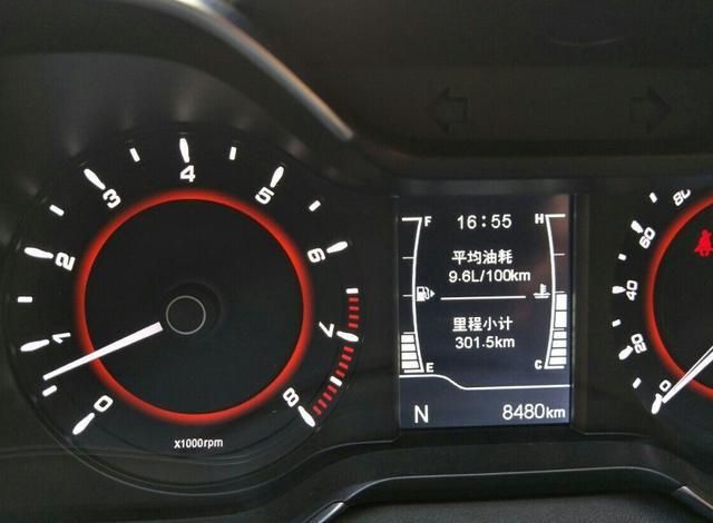 汽车能跑多少公里数 eae0597545e24b18949740a621ce9319.jpeg