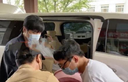 张若昀不满女儿小名被造谣，发文怒怼造谣者：