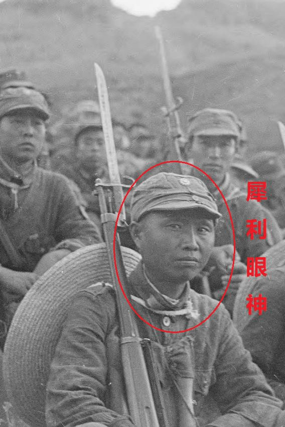 真实八路军老兵,这犀利的眼神,任何演员都演不出来