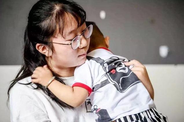 大脑|孩子不仅睡不踏实，还会影响大脑发育这5种错误的哄睡习惯
