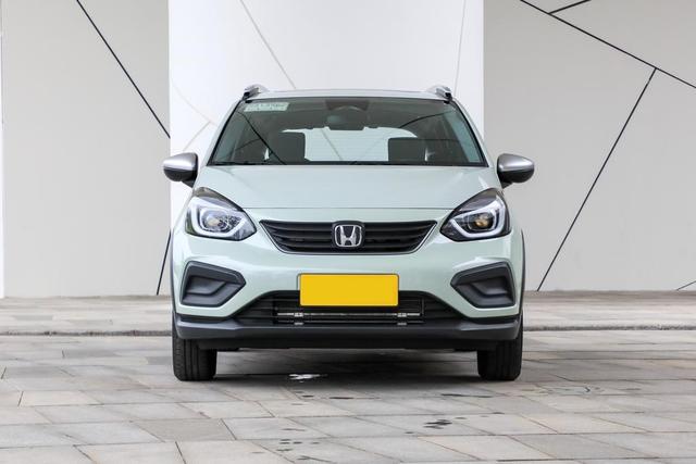 20万左右女士开的车排行榜_20万女士车型排行榜,适合女生开的车20万