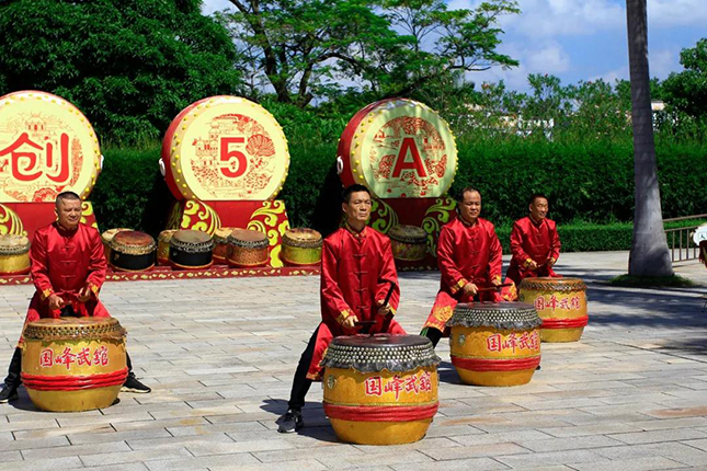 开平|开平有座村子，15座碉楼建于20年代，被列入世界文化遗产地之一