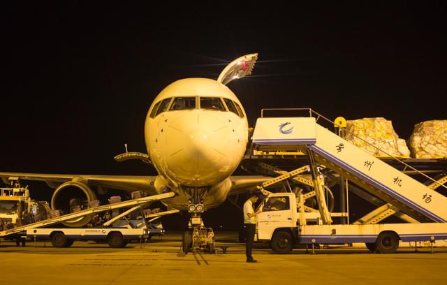 观点评论|智能物流的中场战事，跨越速运“空中协力”京东物流