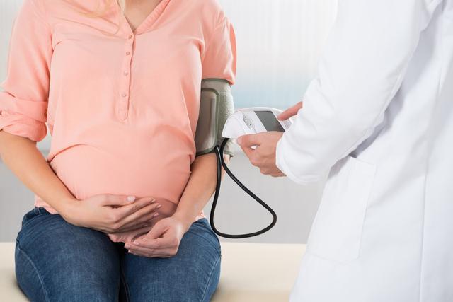 世界“超肥胖妈妈”，生完俩孩子后，现在过得怎样了？