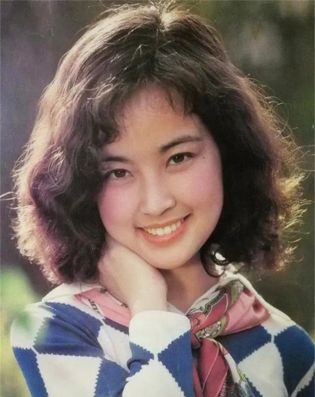 80年代40位女明星美图,个个美丽动人,展现了80年代的时尚风采