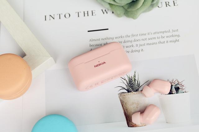 耳机|诺基亚终于不再用“情怀”出牌，这款真无线耳机真是太懂妹子的心