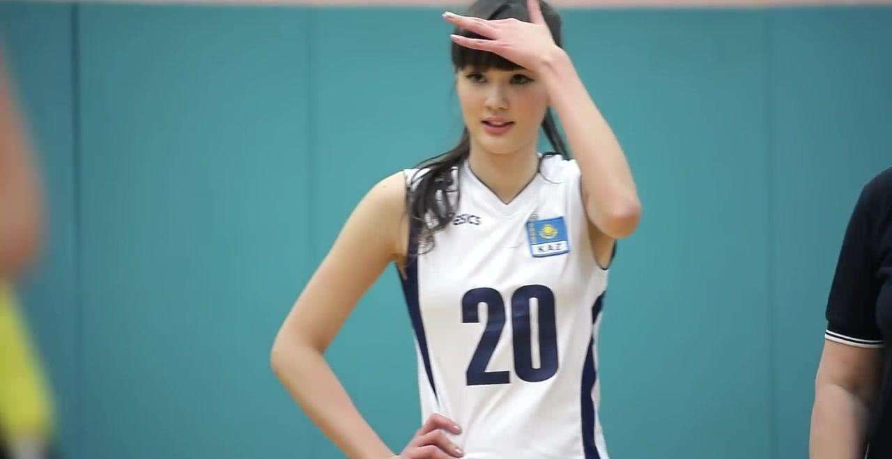 如果要排出亚洲最美的排球运动员,当属莎宾娜,堪称亚洲女排最美女神