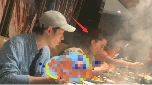 范冰冰夜会四小鲜肉，相约一起吃火锅，撩发嘟