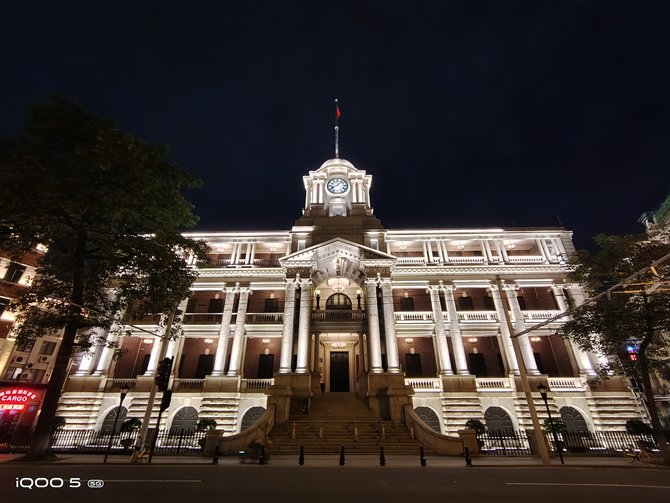 手机|iQOO 5详细评测：超快闪充加持的真性能旗舰