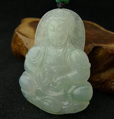 朦朦胧胧的糯米种翡翠——物美价廉的好选择