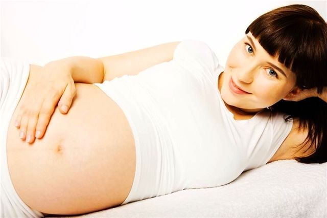 孕妇洗澡不注意这些细节，容易伤到自己和胎儿，要警惕