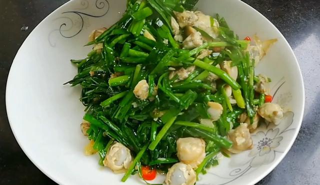 韭菜能做什么下饭菜 bdaa1cb6328f4eb8b7a6fcb8d62e4ef9.jpeg