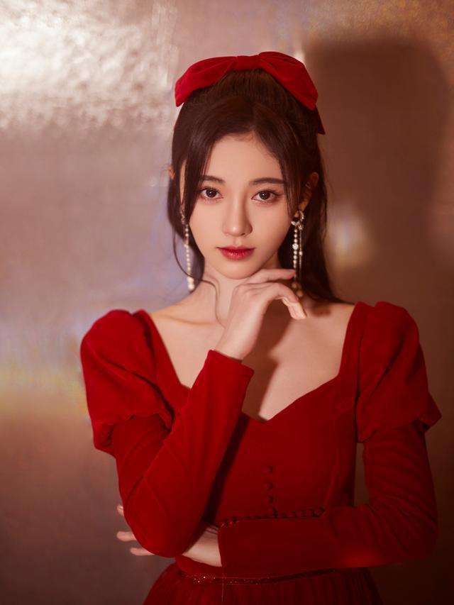 拜虞书|拜虞书欣所赐,这4款复古发饰全火了,戚薇郑爽戴上后嫩回18岁