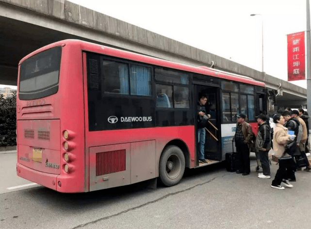 从北碚到渝中区人口街坐哪路车_重庆渝中区街拍美女