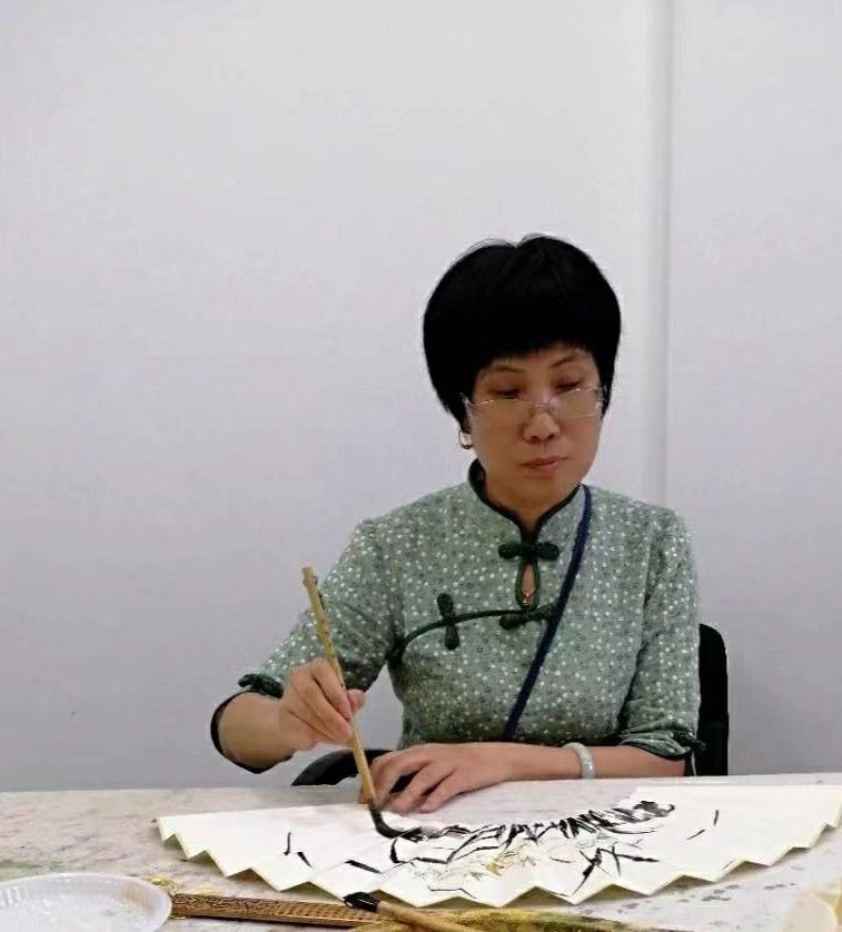 生活|闫婷然，2020年最具有影响力的艺术家