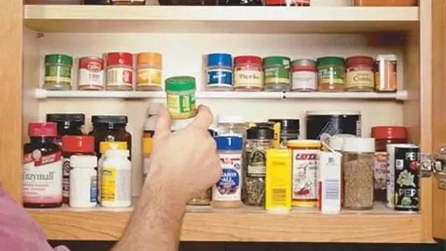 卫生间|没想到空间大了这么多生活小窍门：卧室、厨房、卫生间…加一根几块钱的棍子