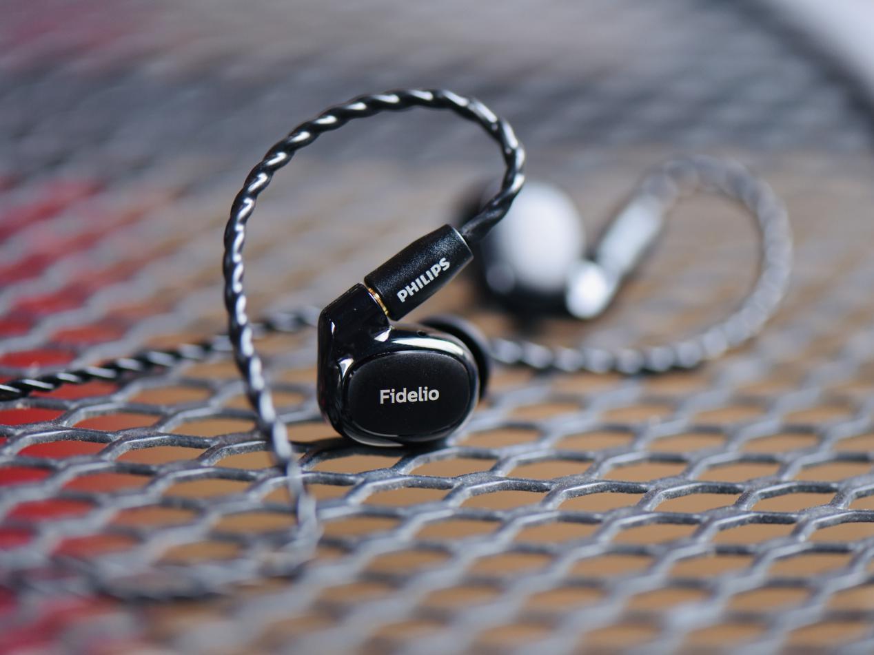 挂耳式耳机的正确佩戴方式 6b2399320ccb4fb19216a398fcc37597.jpeg