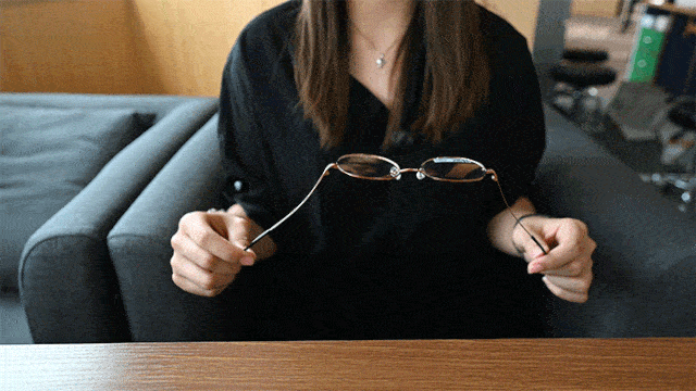 眼镜|?@佛山人：18楼高空眼镜店，配防蓝光眼镜换新LOOK！