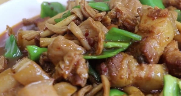 肥肠配酒 47e7f276c5124e988d5f85ee26a216bb.jpeg