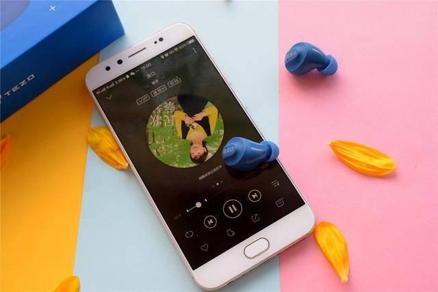 耳机|又一时尚单品来袭!TEZO无线蓝牙耳机轻若无物,畅享好音乐