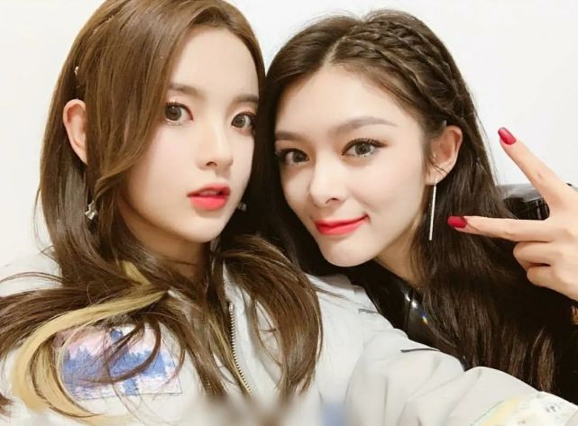 队友|原创刚出道，杨超越和队友就被质疑是“塑料姐妹花”？