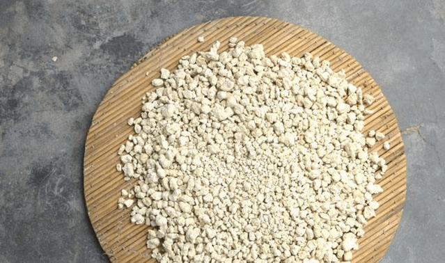 发酵粉蒸馒头放碱 9f59477074de42138f6780f3981562ff.png