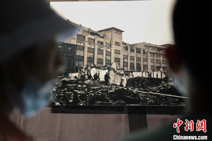 抗日电影《八佰》热映 上海四行仓库纪念馆迎来参观潮