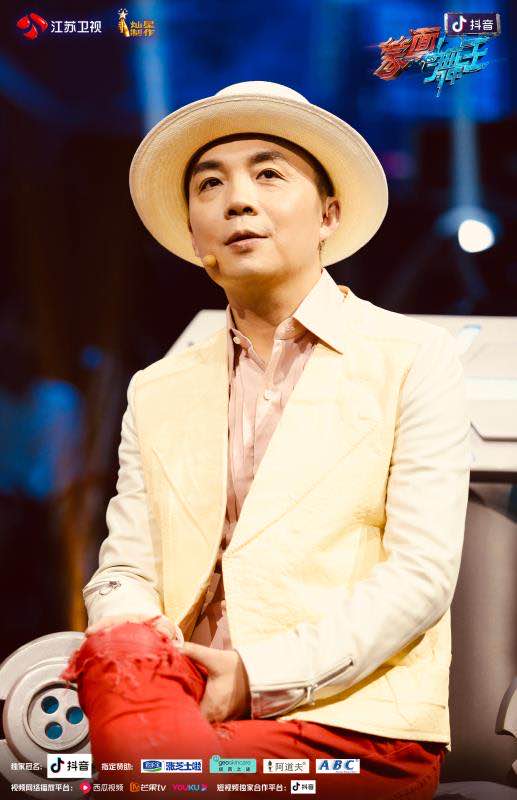 张韶涵|《蒙面舞王》战火升级，女王不戴冠大秀“女有力”圈粉张韶涵