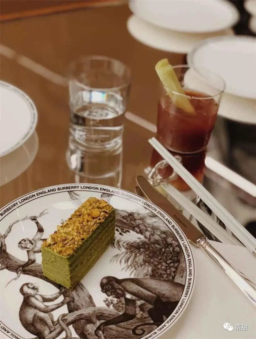 杂谈|杂谈 | 你会不会在乎：盘子和甜品配不配？