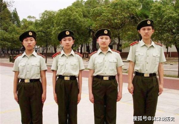 女生如何成为军官 9c3e8d49ea2e442f8aebfc4ce4612c44.jpeg