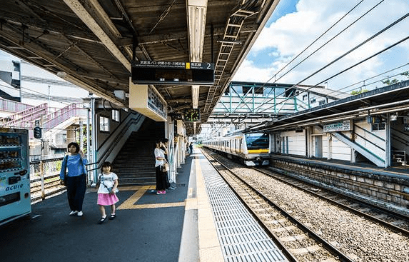 gdp多久一次_中国gdp增长图(2)