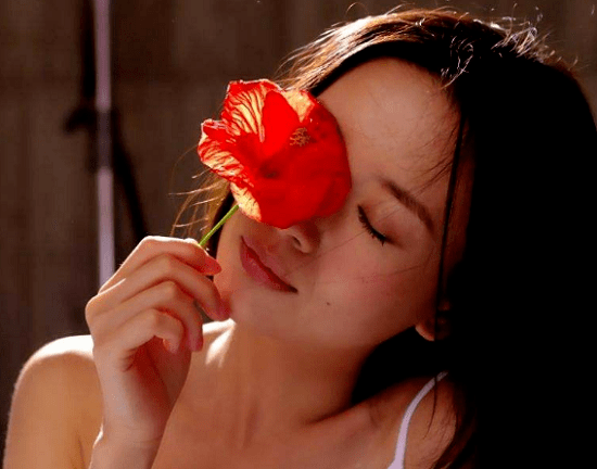 身材苗条|董洁身穿舞蹈服装，身材苗条又性感，昔日的白莲花变成了性感女神