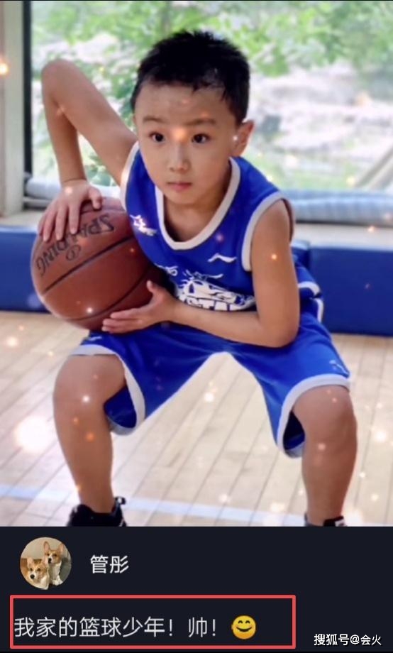 地方台|原创49岁管彤老态初显，大合照站位比地方台主持还靠后，脸都看不清！