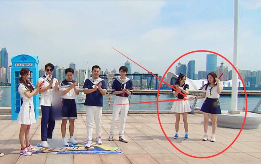 吴宣|原创吴宣仪节目里不知道站那里,有谁注意到欧阳娜娜的举动?暴露情商