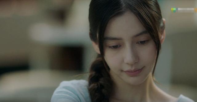 摩天大楼|原创《摩天大楼》baby从头哭到尾，但这些细节说明她演技还不及格