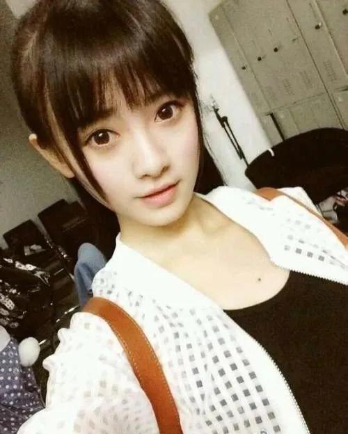 刘海|当毛发都在伪造的鞠婧祎失去刘海，场面瞬间窒息！