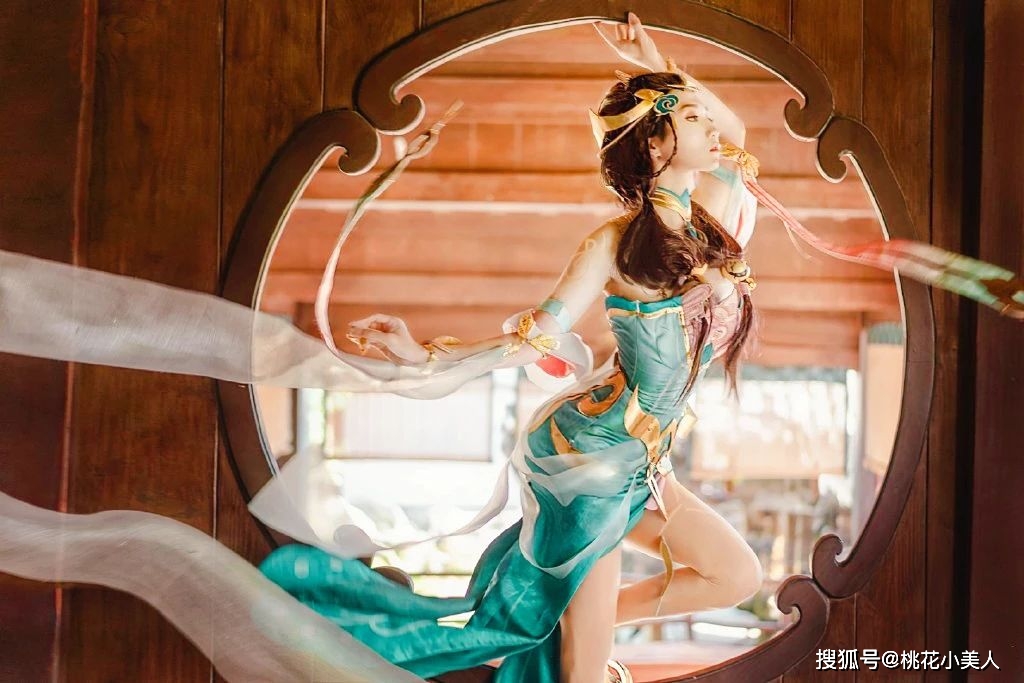 爱丽丝|武汉200多名大学生，兴趣爱好不一样，竟然组建了一个伪娘团！